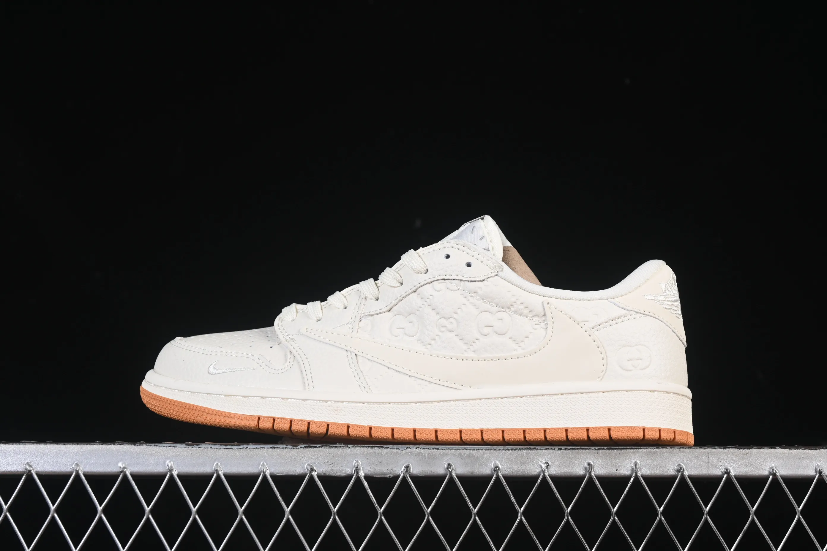 All categories Air Jordan Jordan series basketball shoes Air Jordan 1 Low High-end customized low-top sneakers Travis Scott x Fragment Design x Air Jordan 1 Low OG SP AJ1 Joe 1 Gucci joint secret engraved raw rubber low-top cultural casual sneakers LD2025-049